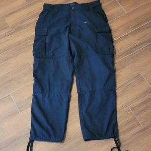 5.11 Tactical Series cargo pants 35 1/2- 39